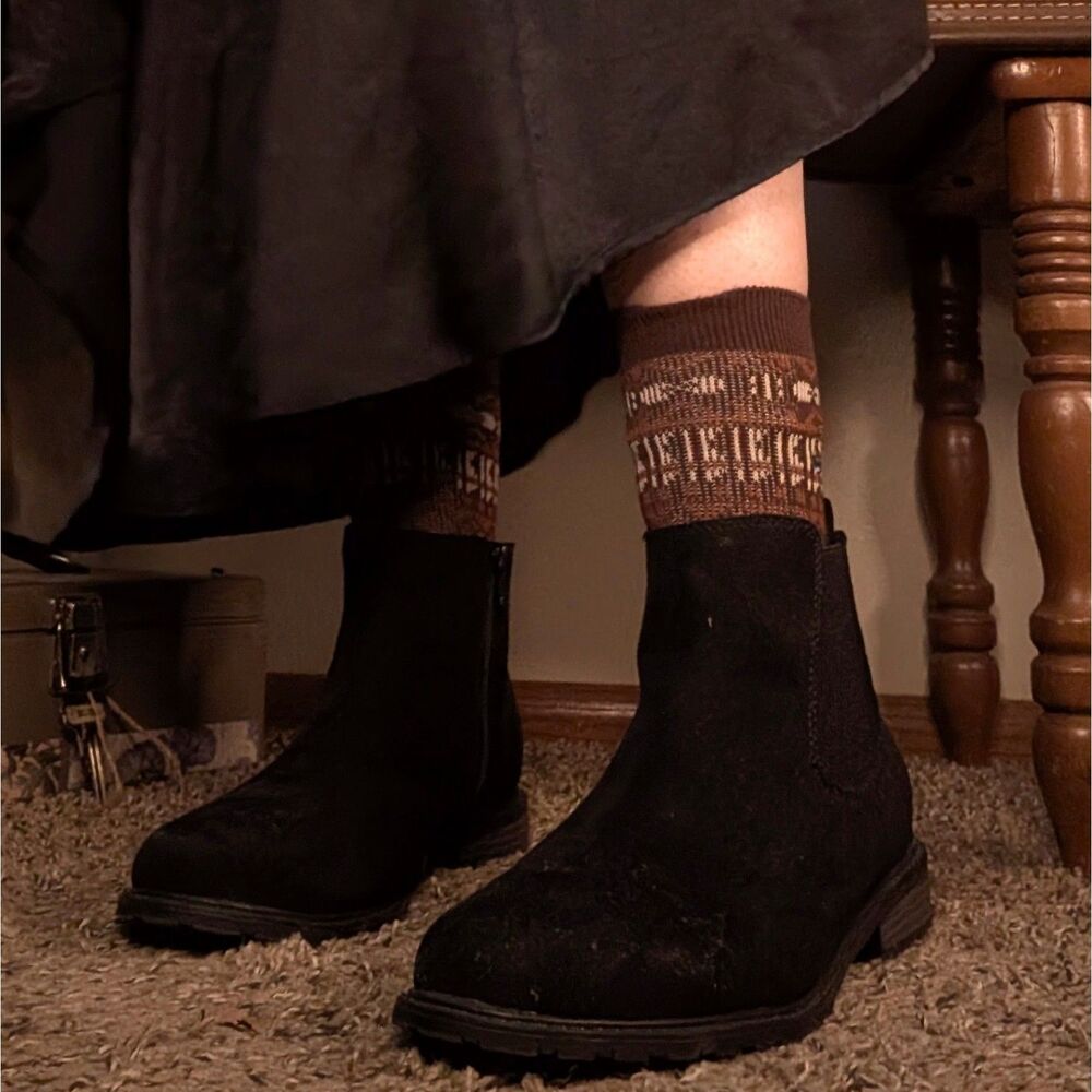 Black Faux Suede Chelsea Ankle Booties Women's Size 10 Black